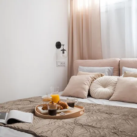 Belapart 2-bedroom Downtown Apartament, 1 Km To Station, Metro With Air-conditioning Апартаменты Варшава