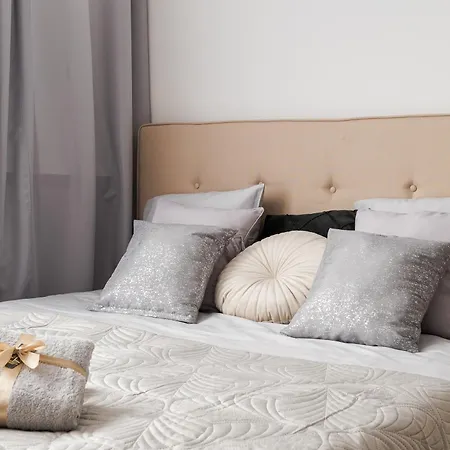 Belapart 2-Bedroom Downtown Apartament, 1 Km To Central Station, Metro, Netflix, Air-Conditioning * Warsaw