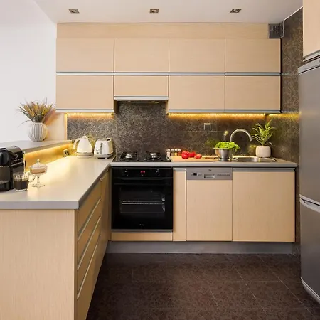 Appartement Belapart 2-bedroom Downtown Apartament, 1 Km To Station, Metro With Air-conditioning *