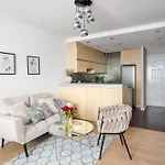 Belapart 2-bedroom Downtown Apartament, 1 Km To Station, Metro With Air-conditioning